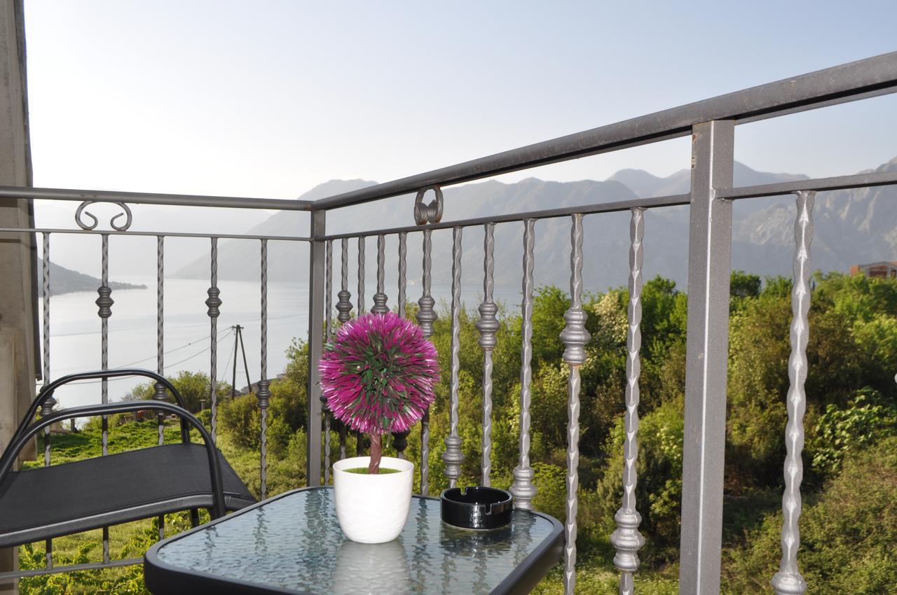 Apartment Maritimo Kotor Bagian luar foto