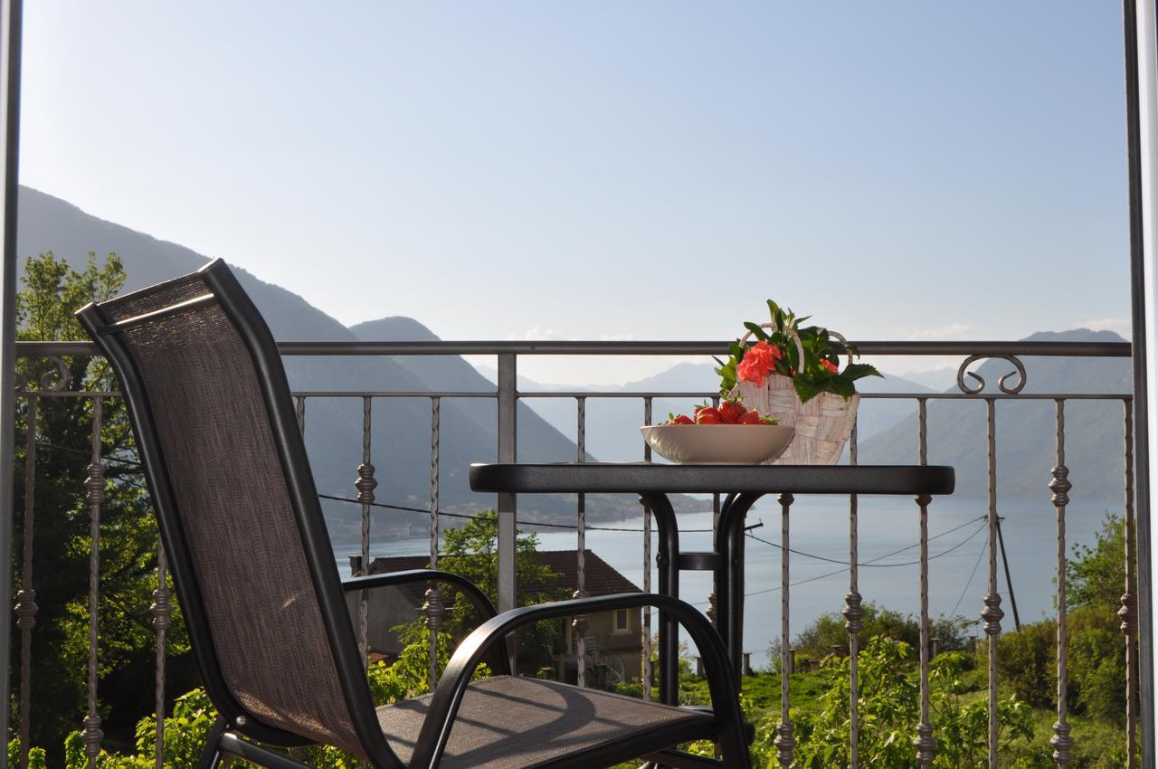 Apartment Maritimo Kotor Bagian luar foto