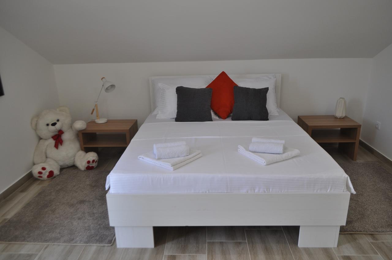 Apartment Maritimo Kotor Bagian luar foto